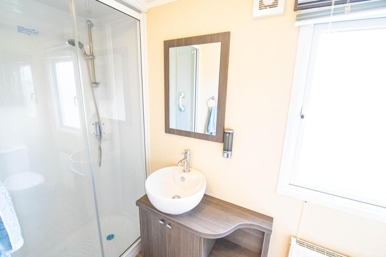 Big Skies Platinum Plus Holiday Home With Wifi, Netflix, Dishwasher, Decking Camber Exterior foto
