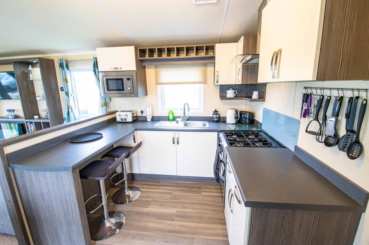 Big Skies Platinum Plus Holiday Home With Wifi, Netflix, Dishwasher, Decking Camber Exterior foto